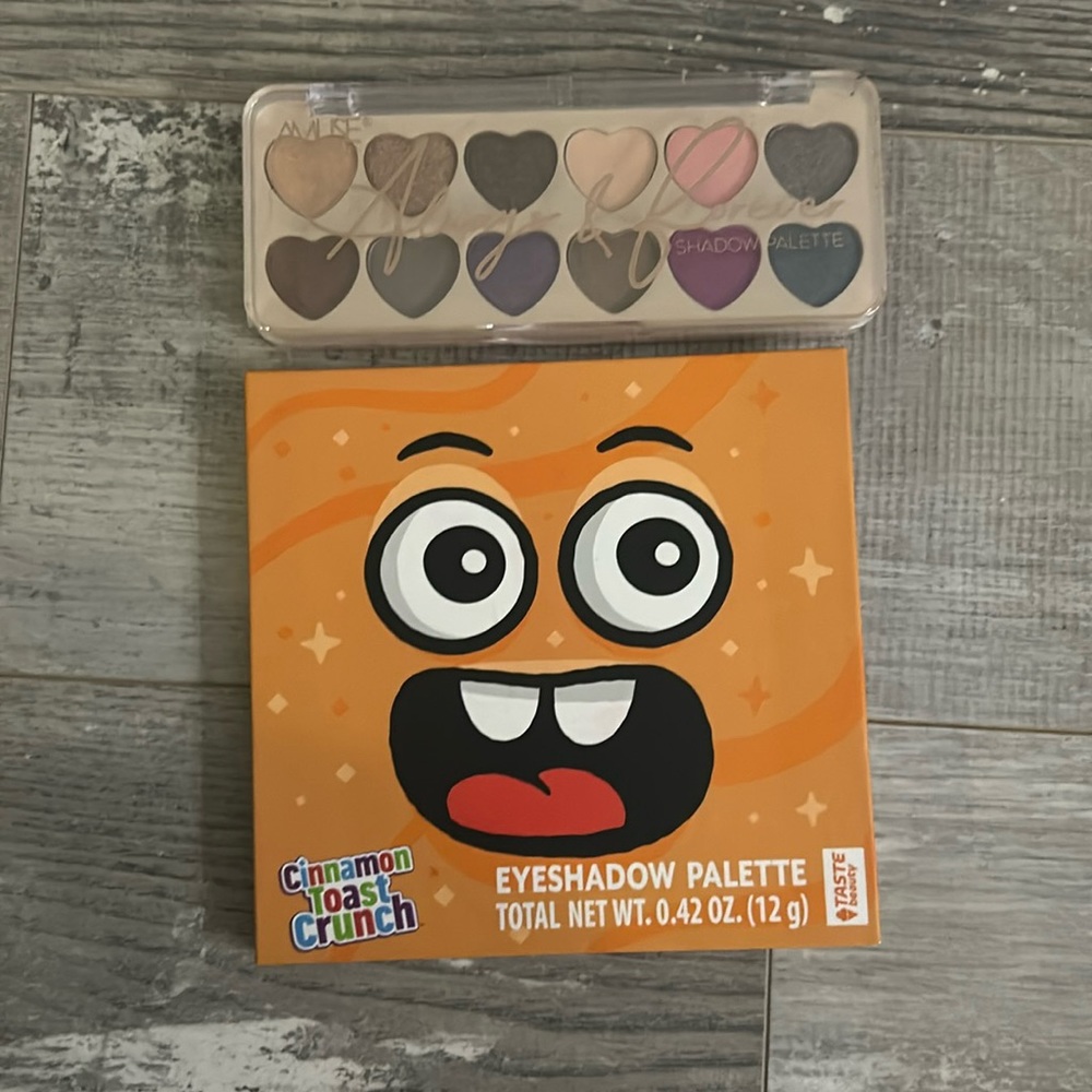 Eyeshadow bundle